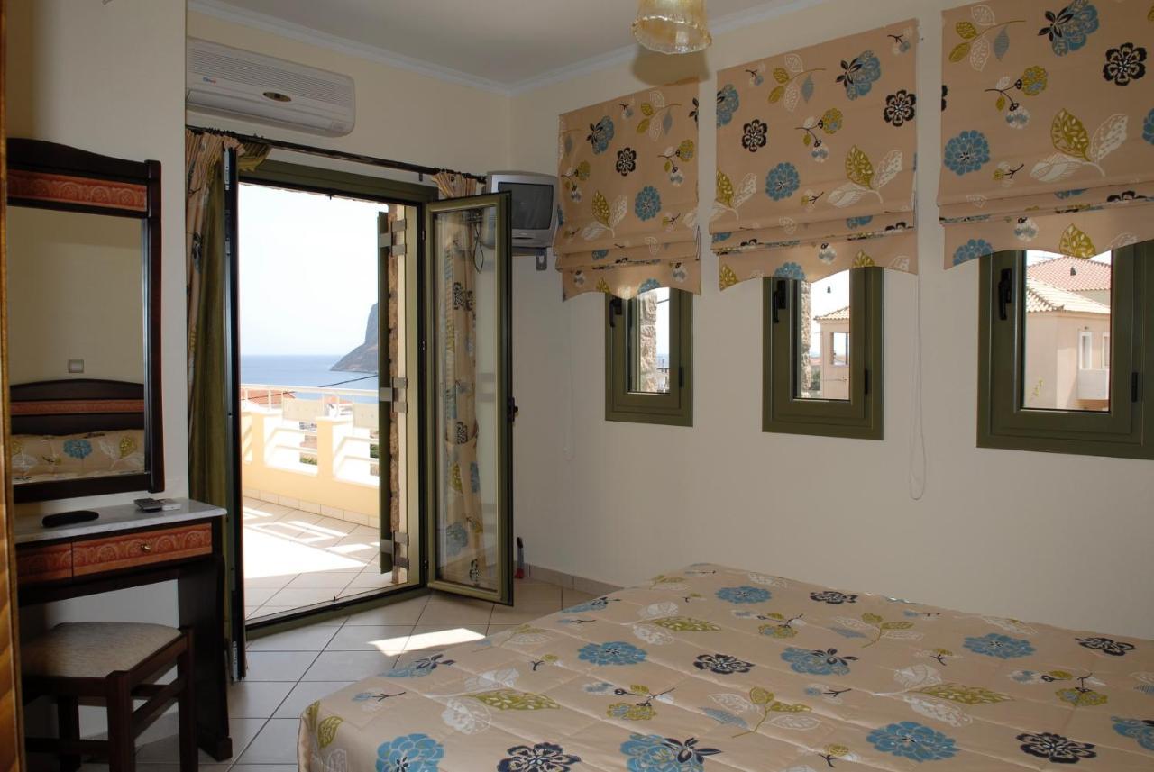 Klelia Hotel Yefira Exterior foto