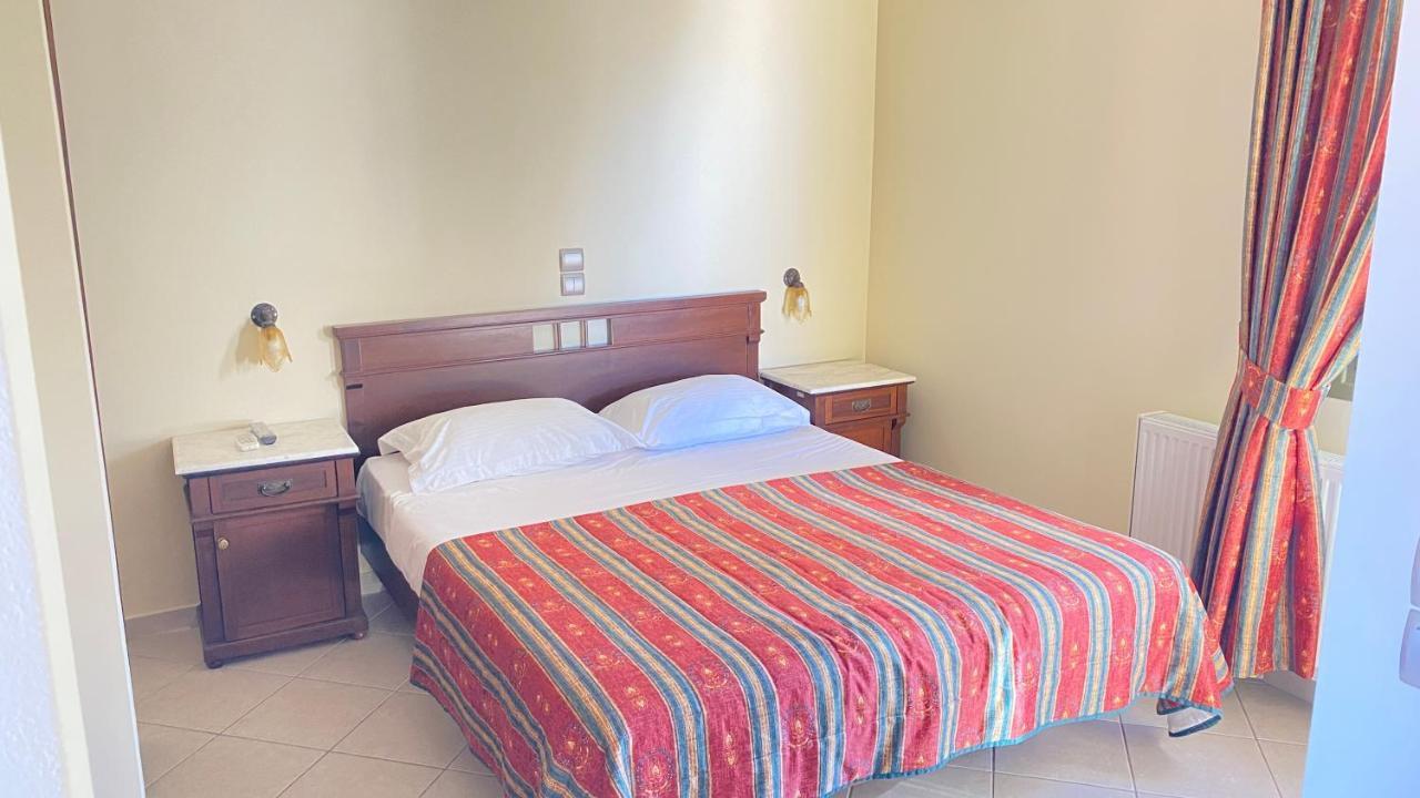 Klelia Hotel Yefira Exterior foto